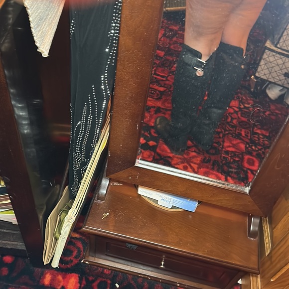 BP women’s over the knee, leather boot - Picture 4 of 9